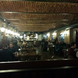 M Trojka - Pohled na pivnici.