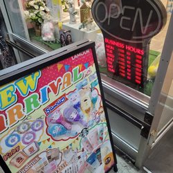 Lamour Beauty - Store hours