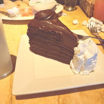 The Cheesecake Factory - Linda's Fudge Cake - Desserts Near Me - Glendale, California The Cheesecake Factory - Linda's Fudge Cake - Desserts Near Me - Glendale, California