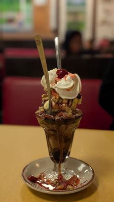 Holsten's Ice Cream, Chocolate & Restaurant by null