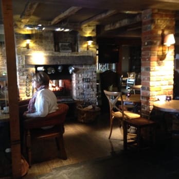 The Rose and Crown - Pubs Near Me - Kings Langley, HRT