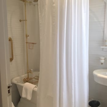 Westglow Resort & Spa - As if this beautiful tub were not enough, there's a full service dos right across the parking lot! The hits just keep on coming! - Resorts Near Me - Blowing Rock, North Carolina Westglow Resort & Spa - As if this beautiful tub were not enough, there's a full service dos right across the parking lot! The hits just keep on coming! - Resorts Near Me - Blowing Rock, North Carolina