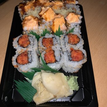 Pl8 - Crabby I Yam (top) and Spicy tuna (bottom) - Asian Fusion Near Me - Barrington, Illinois Pl8 - Crabby I Yam (top) and Spicy tuna (bottom) - Asian Fusion Near Me - Barrington, Illinois