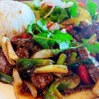 Bone & Broth - 牛肉其實也是不錯的 - Vietnamese Near Me - Ontario, California Bone & Broth - 牛肉其實也是不錯的 - Vietnamese Near Me - Ontario, California