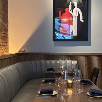 Bar 56 - These booths are so comfortable! The glass and dishware are absolutely gorgeous. - New American Near Me - Brooklyn, New York Bar 56 - These booths are so comfortable! The glass and dishware are absolutely gorgeous. - New American Near Me - Brooklyn, New York