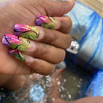Daisy Nail - I received a full set, pedicure - Nail Salons Near Me - Las Vegas, Nevada Daisy Nail - I received a full set, pedicure - Nail Salons Near Me - Las Vegas, Nevada
