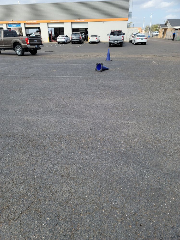 SPIKES FORD 21 Photos & 26 Reviews Car Dealers 805 E Expressway