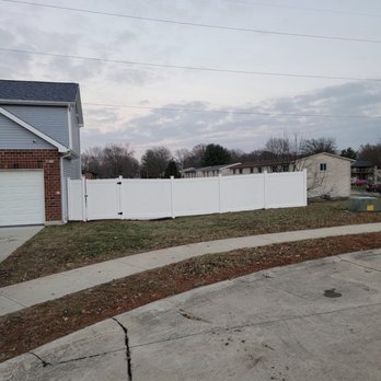 Taylor Fencing - Fence - Fences & Gates Near Me - Edwardsville, Illinois Taylor Fencing - Fence - Fences & Gates Near Me - Edwardsville, Illinois