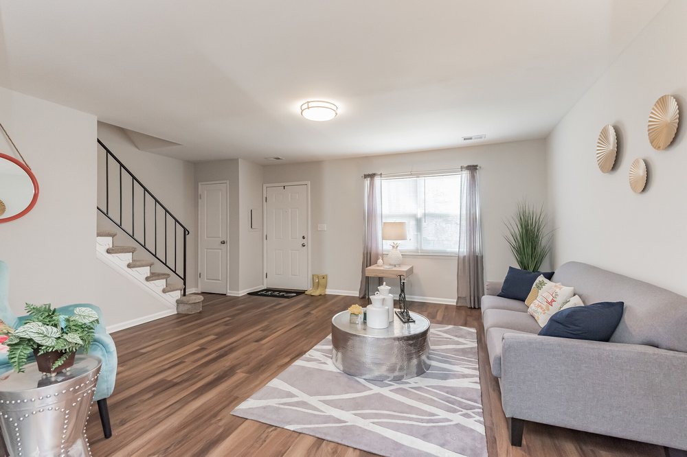 THE SPRINGS TOWNHOMES Updated May 2024 31 Photos 53 Bayberry Rd