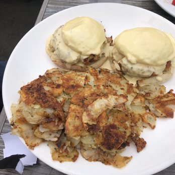 Cafe M - Crab Cake Benedict - Breakfast & Brunch Near Me - Berkeley, California Cafe M - Crab Cake Benedict - Breakfast & Brunch Near Me - Berkeley, California