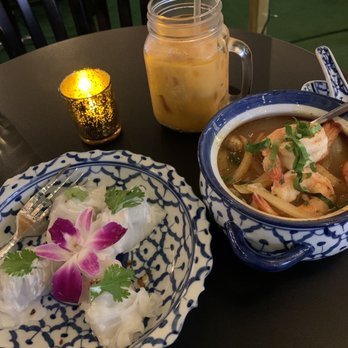 Valla Table - Pak Mor Cashew Thai Thai Iced Tea Tom Tom-Yum Soup - Thai Near Me - New York, New York Valla Table - Pak Mor Cashew Thai Thai Iced Tea Tom Tom-Yum Soup - Thai Near Me - New York, New York