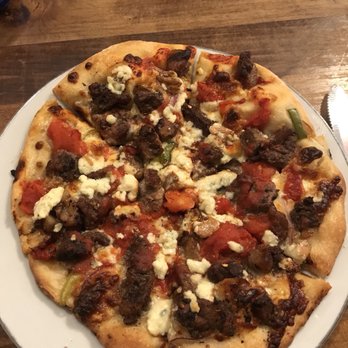 baked - Yum! Beef and Blue pizza! Made with Brisket, blue cheese and lots of other fresh ingredients! - Pizza Near Me - Galesburg, Illinois baked - Yum! Beef and Blue pizza! Made with Brisket, blue cheese and lots of other fresh ingredients! - Pizza Near Me - Galesburg, Illinois