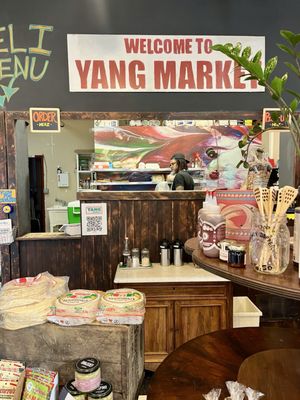 Yang Market by null