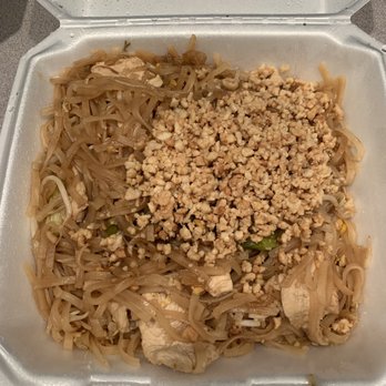 Thaitanium - Pad thai noodles with chicken - Thai Near Me - Indianapolis, Indiana