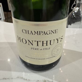 SIGH - Champagne Bars Near Me - Sonoma, California SIGH - Champagne Bars Near Me - Sonoma, California