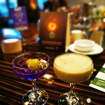 Victoria Distillers - Empress Martini, Winter in Tokyo - Distilleries Near Me - Sidney, British Columbia Victoria Distillers - Empress Martini, Winter in Tokyo - Distilleries Near Me - Sidney, British Columbia