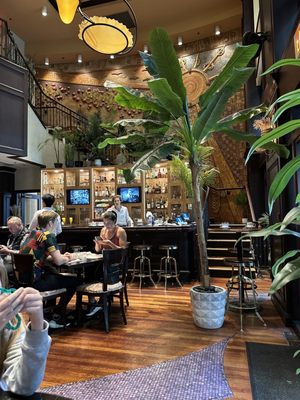 Alouette Bistro by null