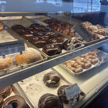 Liliha Bakery - Bakeries Near Me - Honolulu, Hawaii
