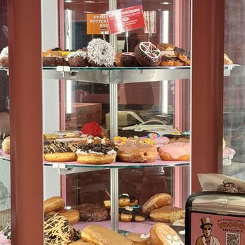Voodoo Doughnut - Bakeries Near Me - Bellevue, Washington Voodoo Doughnut - Bakeries Near Me - Bellevue, Washington