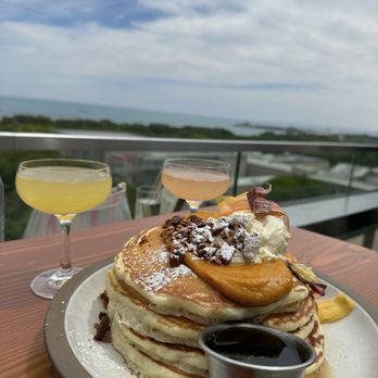 Cindy's Rooftop - New American Near Me - Chicago, Illinois