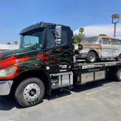 Santoyo Towing - Call Now for a Tow truck!