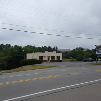 Pizza Pie - an empty street in a small town - Pizza Near Me - Butler, Pennsylvania Pizza Pie - an empty street in a small town - Pizza Near Me - Butler, Pennsylvania