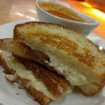 Cat Cora's Kitchen - Grilled cheese and spicy tomato soup - New American Near Me - San Francisco, California Cat Cora's Kitchen - Grilled cheese and spicy tomato soup - New American Near Me - San Francisco, California