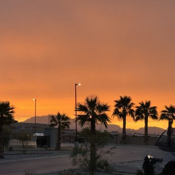 Coachella Lakes RV Resort - Campsite - RV Parks Near Me - Coachella, California