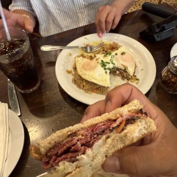 Giovanni Pastrami - Piled high pastrami lol - Pizza Near Me - Honolulu, Hawaii Giovanni Pastrami - Piled high pastrami lol - Pizza Near Me - Honolulu, Hawaii