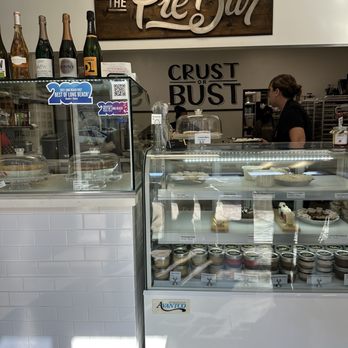 Laurie’s Pie Bar - Entrance - Bakeries Near Me - Long Beach, California