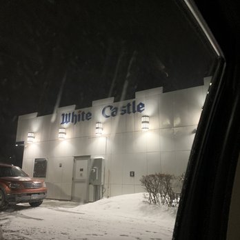 White Castle - the outside of a building at night - Burgers Near Me - Gurnee, Illinois