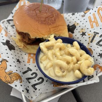 Tumble 22 - Southern Chicken Sandwich Regular Mac-N-Cheese - American Near Me - Austin, Texas Tumble 22 - Southern Chicken Sandwich Regular Mac-N-Cheese - American Near Me - Austin, Texas