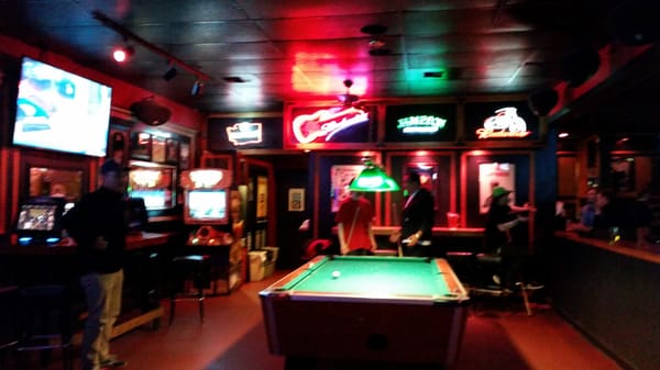 Madison Pub by null