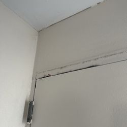 Quality Inn - Dirt and dust