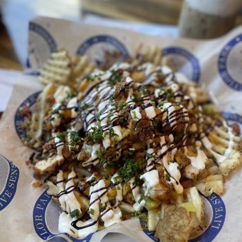 Treylor Park - Treylor Park Nachos - Diners Near Me - Savannah, Georgia