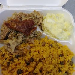 Casa Maria Kitchen - Arroz Con Gandules, Pernil y Ensalada De Papa