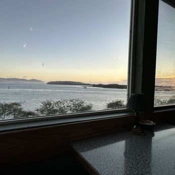 Pirate's Cove Restaurant - Seafood Near Me - Garibaldi, Oregon