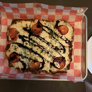 Ollie’s - Caprese pizza - New American Near Me - Fitchburg, Wisconsin