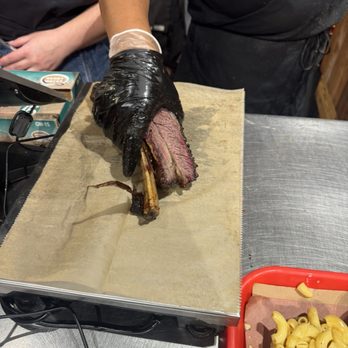 Terry Black's Barbecue - Weighing the MEAT - Barbeque Near Me - Austin, Texas