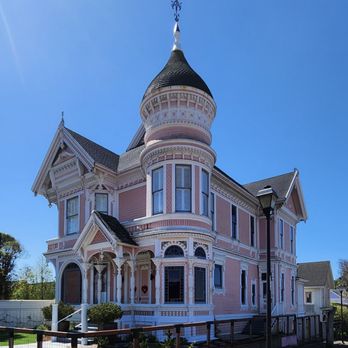 The Pinc Lady Mansion - Pincladymansion.com Inn - Guest Houses Near Me - Eureka, California The Pinc Lady Mansion - Pincladymansion.com Inn - Guest Houses Near Me - Eureka, California