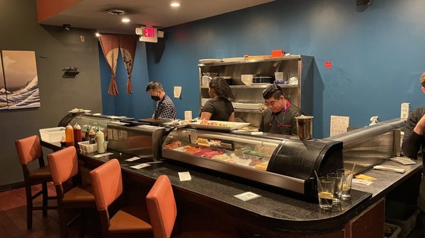 Aki Nom Nom Sushi and Ramen by null