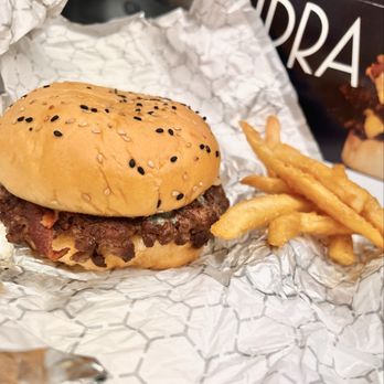 La Birra Bar - Burger & fries - Burgers Near Me - Oakland Park, Florida