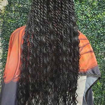 Bisil Hair - Boho knowtless Senegalese twist - Hair Salons Near Me - Sterling, Virginia