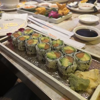 Green Papaya - 23.Salmon Avocado Roll - Sushi Bars Near Me - Altamonte Springs, Florida