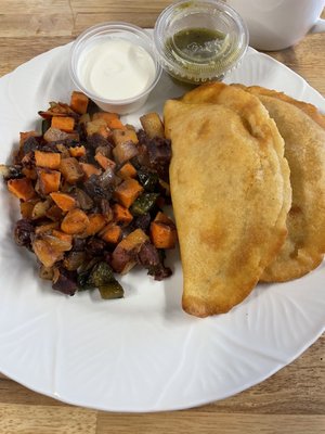 Maya Del Sol Kitchen by null