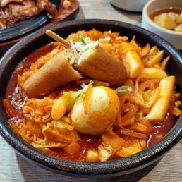 Onggi Spicy Rice Cake / 옹기 떡볶이