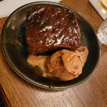 Lord Wargrave - Sticky pudding with dulcet de Leche ice cream - Pubs Near Me - London, XGL