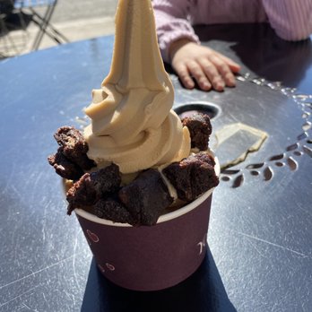 Yoga-urt - Salted Carmel - Ice Cream & Frozen Yogurt Near Me - Glendale, California Yoga-urt - Salted Carmel - Ice Cream & Frozen Yogurt Near Me - Glendale, California