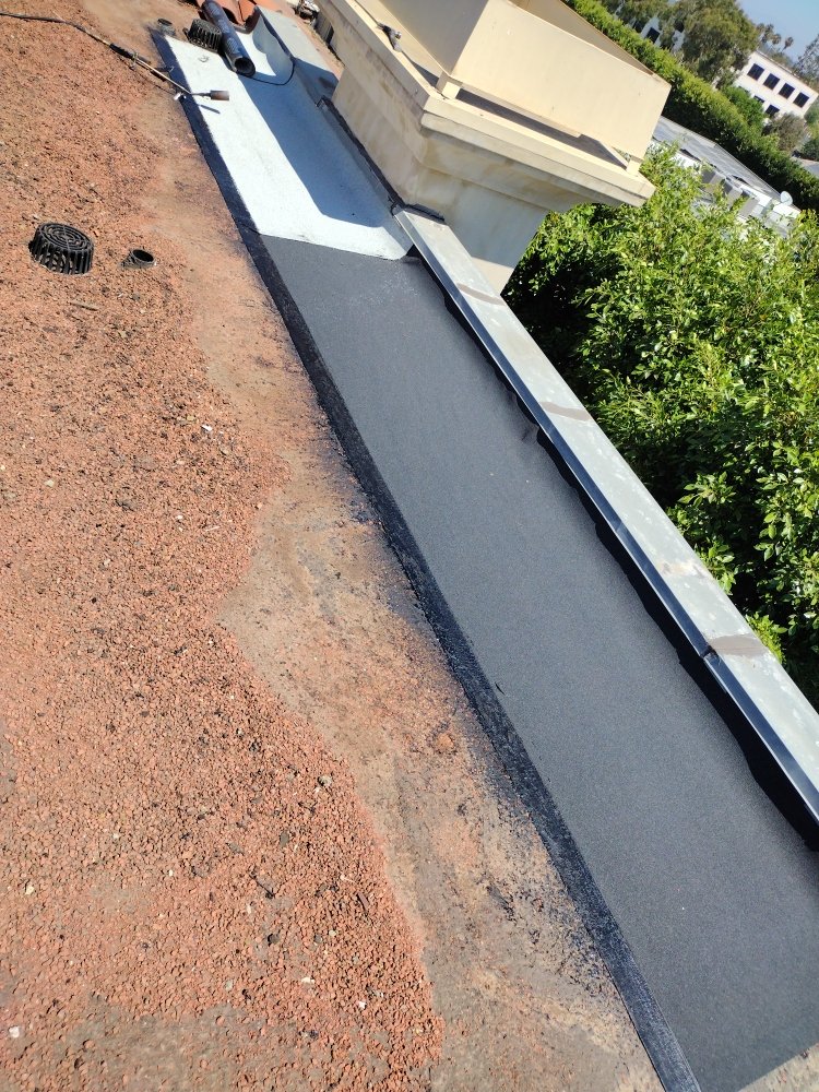 Slide of J&C López Roofing