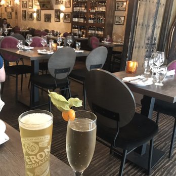 La Vecchia Ristorante - Peroni & peach Bellini - Italian Near Me - Toronto, Ontario La Vecchia Ristorante - Peroni & peach Bellini - Italian Near Me - Toronto, Ontario
